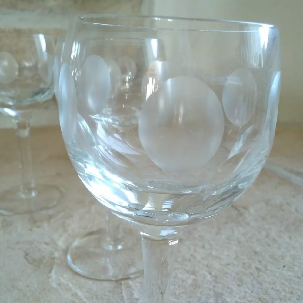 Vintage Mid Century Etched Glass Decanter/Glasses - Picture 5 of 10